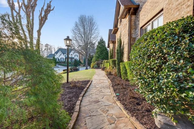1820 Turnberry Ave, Suwanee, GA 30024