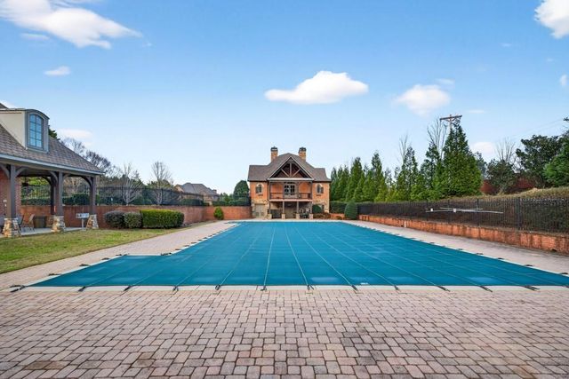 1820 Turnberry Ave, Suwanee, GA 30024
