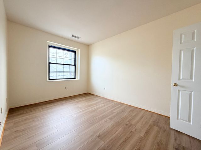 10 Weston Ave 303, Quincy, MA 02170