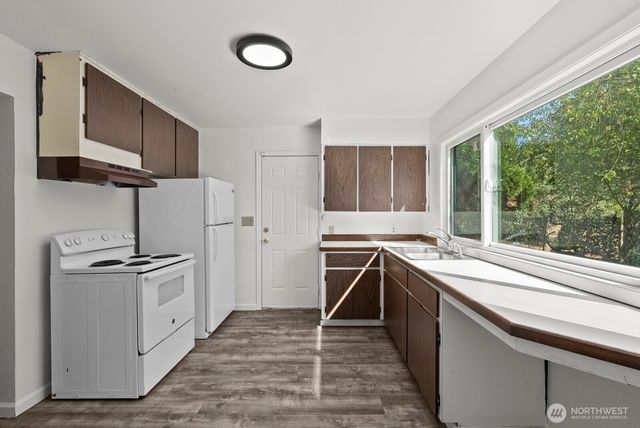 9701 Hipkins Road SW, Lakewood, WA 98498