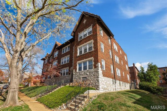 630 Westwood Drive 2S, Clayton, MO 63105