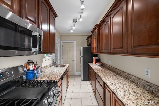 630 Westwood Drive 2S, Clayton, MO 63105