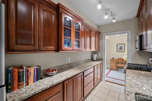 630 Westwood Drive 2S, Clayton, MO 63105