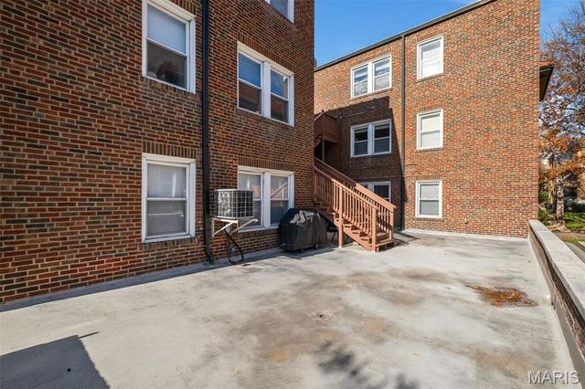 630 Westwood Drive 2S, Clayton, MO 63105