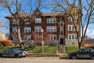 630 Westwood Drive 2S, Clayton, MO 63105