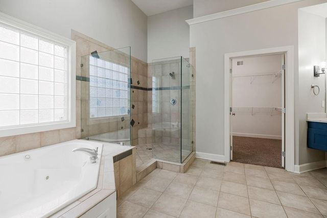 24115 W 68th Street, Shawnee, KS 66226