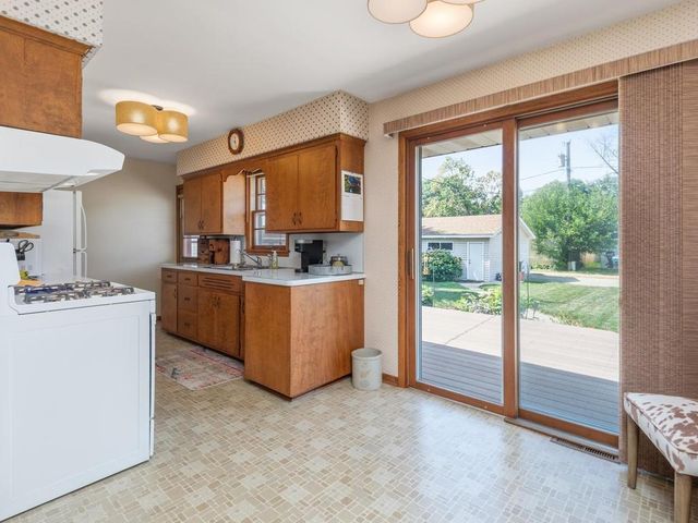 948 Main Street S, Shakopee, MN 55379