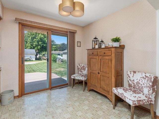 948 Main Street S, Shakopee, MN 55379