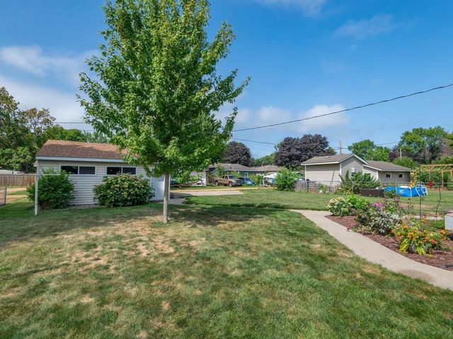 948 Main Street S, Shakopee, MN 55379
