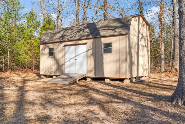126 Hidden Lake Drive, Powderly, TX 75473