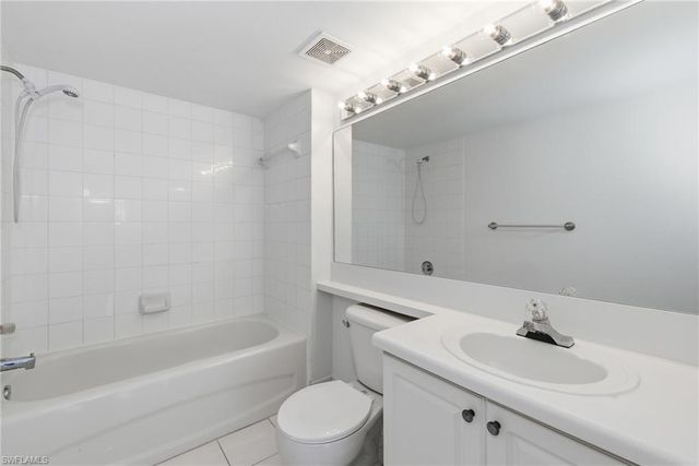 1260 Wildwood Lakes BLVD 204, Naples, FL 34104