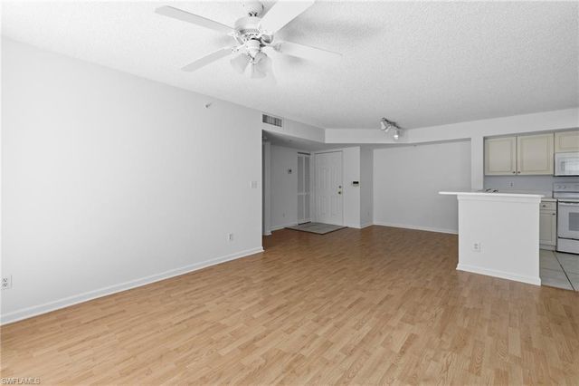 1260 Wildwood Lakes BLVD 204, Naples, FL 34104