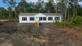 120 Lunar Ln, Loris, SC 29569