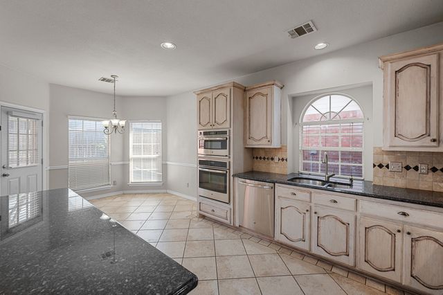 3652 Blue Spruce Drive, Fort Worth, TX 76040