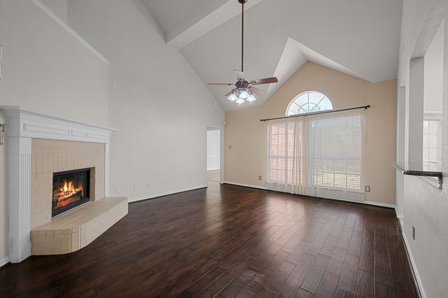 3652 Blue Spruce Drive, Fort Worth, TX 76040