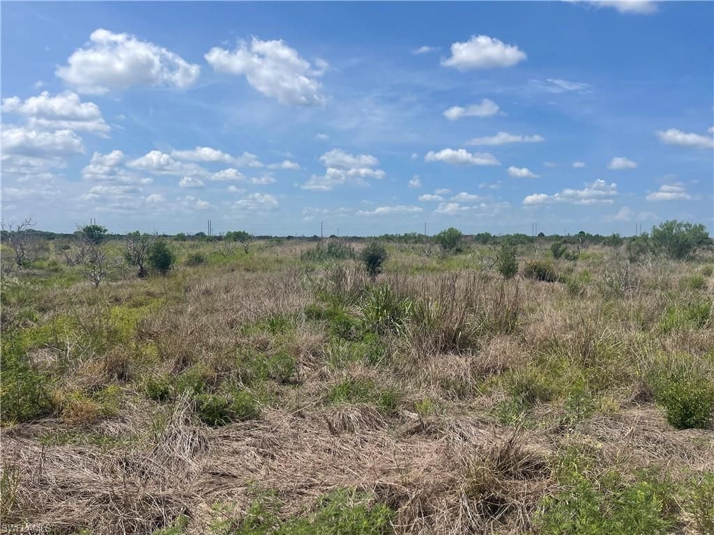 Sears (6th Rd) RD, LABELLE, FL 33935 — exterior