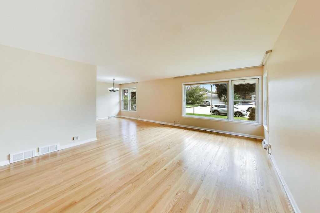 8022 Keeler Avenue, Skokie, IL 60076 — photo 5