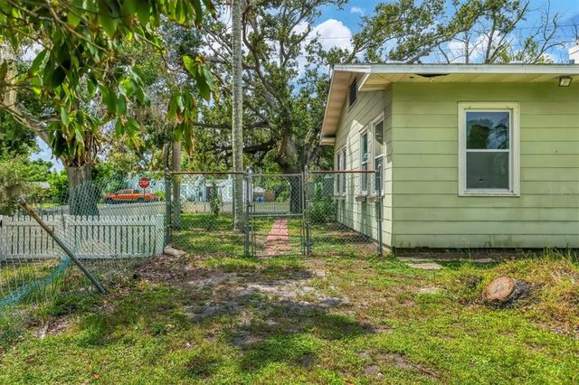 2906 9TH AVENUE W, Bradenton, FL 34205