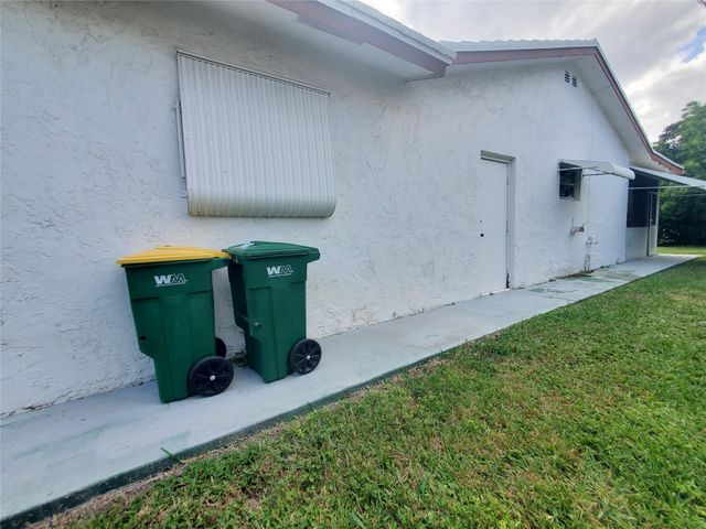 7003 NW 94th Ter, Tamarac, FL 33321