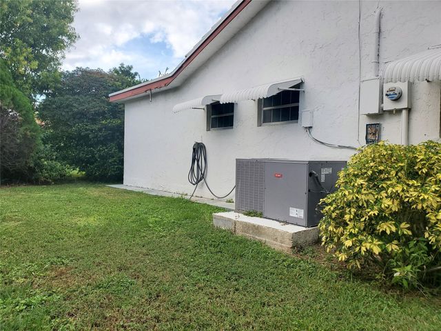 7003 NW 94th Ter, Tamarac, FL 33321