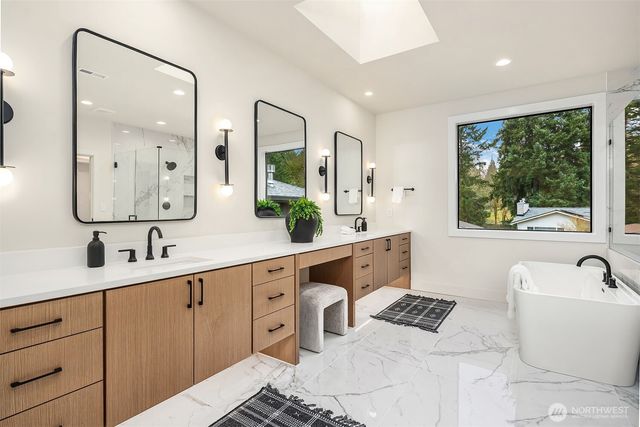 10214 NE 139th Street, Kirkland, WA 98034