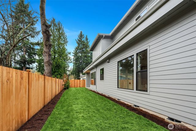 10214 NE 139th Street, Kirkland, WA 98034