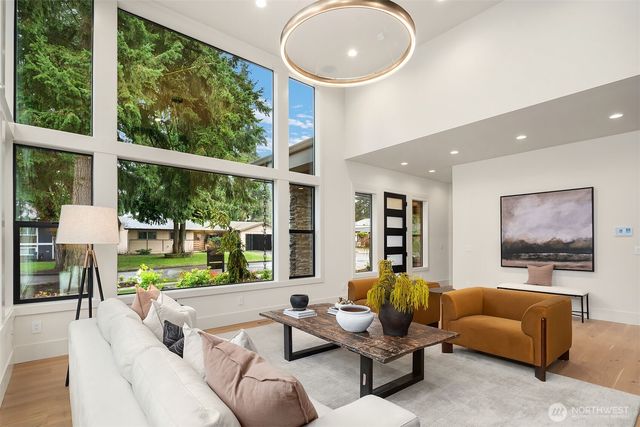 10214 NE 139th Street, Kirkland, WA 98034