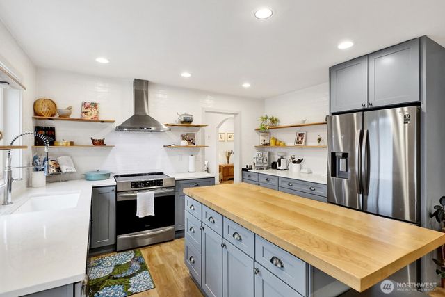 1125 N Cascade Court, Lynden, WA 98264