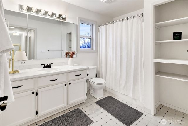 1125 N Cascade Court, Lynden, WA 98264