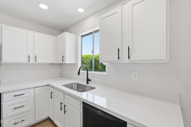 6020 W MICHIGAN Avenue, Glendale, AZ 85308