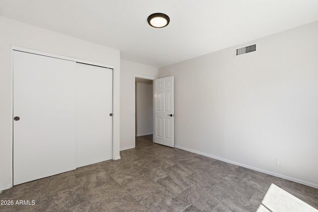 6020 W MICHIGAN Avenue, Glendale, AZ 85308