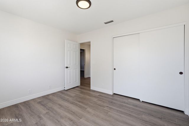 6020 W MICHIGAN Avenue, Glendale, AZ 85308