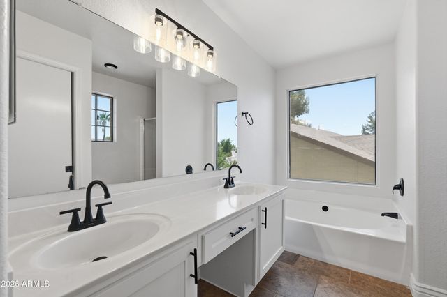 6020 W MICHIGAN Avenue, Glendale, AZ 85308