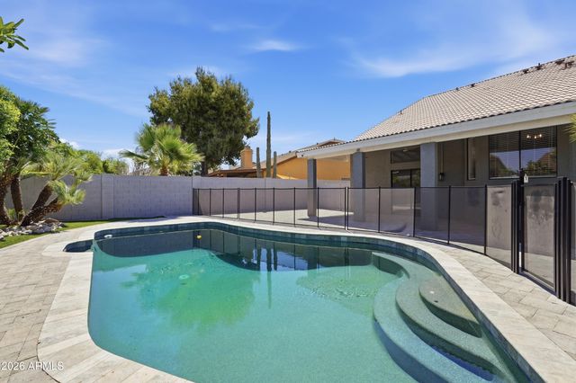 6020 W MICHIGAN Avenue, Glendale, AZ 85308