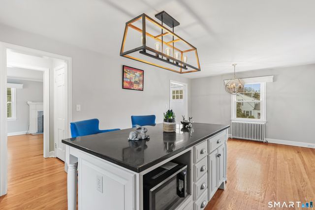 4 Woodridge Circle, Trumbull, CT 06611