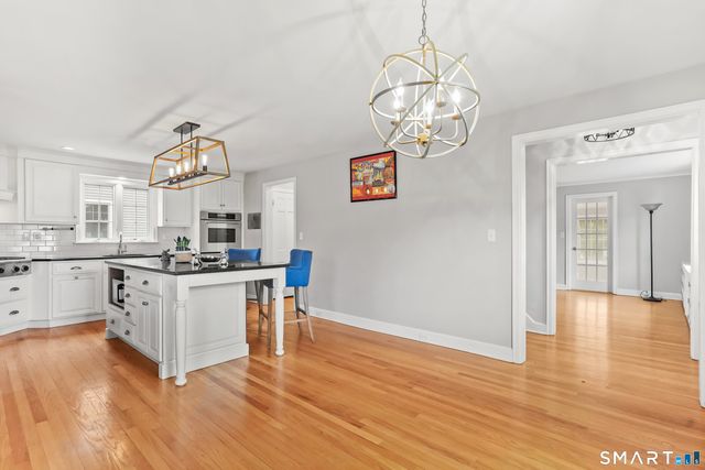 4 Woodridge Circle, Trumbull, CT 06611