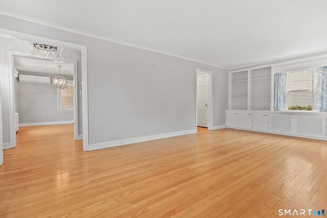 4 Woodridge Circle, Trumbull, CT 06611