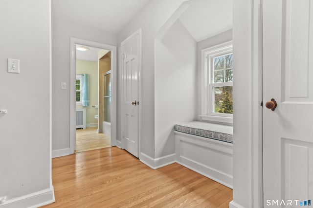 4 Woodridge Circle, Trumbull, CT 06611