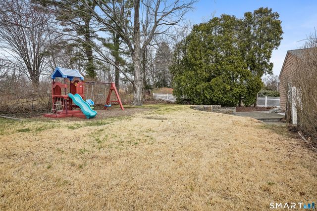 4 Woodridge Circle, Trumbull, CT 06611