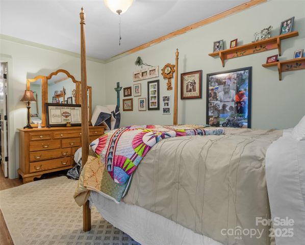 80 Ferguson Lane, Bakersville, NC 28705