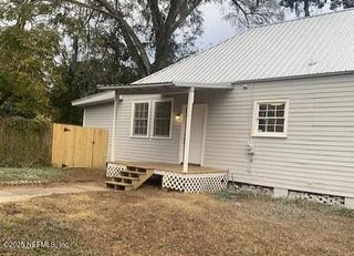 5261 FLORAL BLUFF Road, Jacksonville, FL 32211