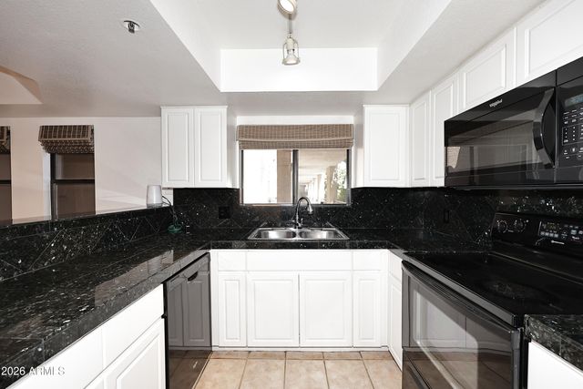 5104 N 32nd Street 348, Phoenix, AZ 85018