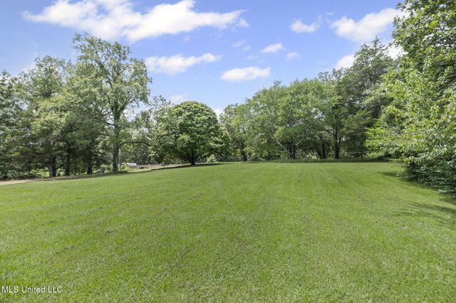 303 Dockery Drive, Byhalia, MS 38611