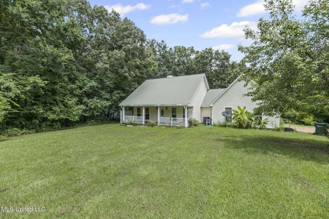 303 Dockery Drive, Byhalia, MS 38611
