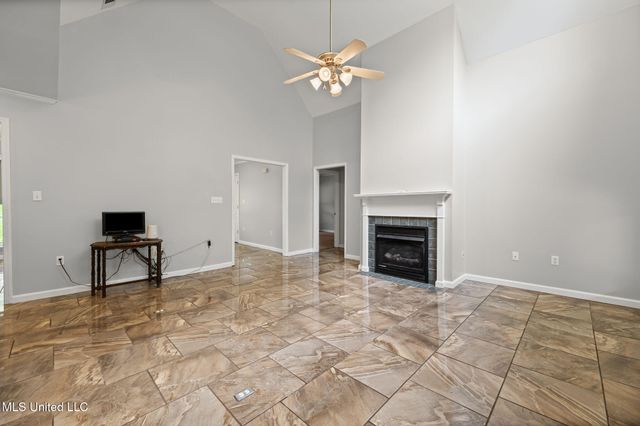 303 Dockery Drive, Byhalia, MS 38611