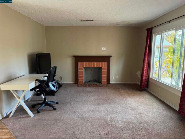 1043 Esther Dr, Pleasant Hill, CA 94523