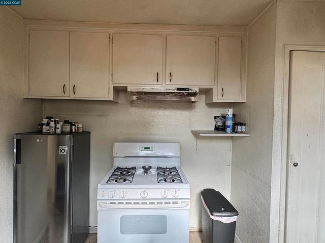 1043 Esther Dr, Pleasant Hill, CA 94523