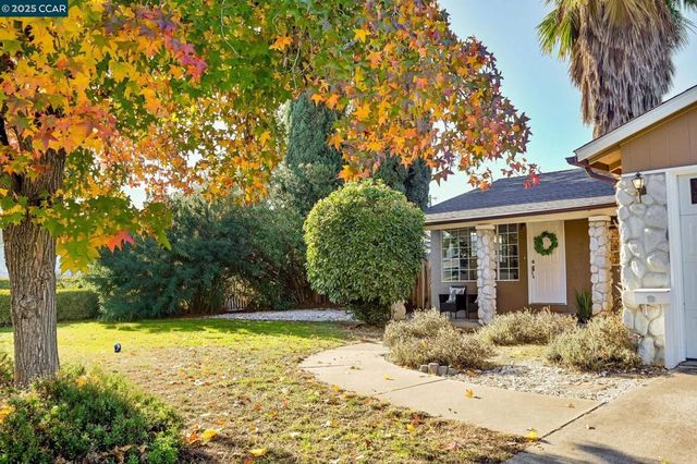 5506 Alaska Dr, Concord, CA 94521