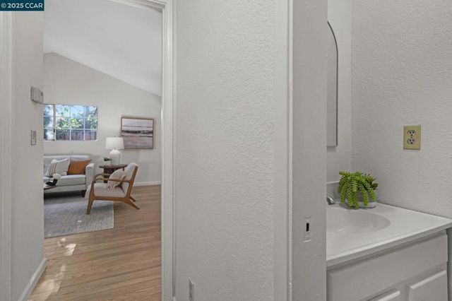 5506 Alaska Dr, Concord, CA 94521