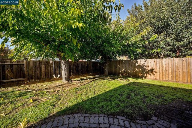 5506 Alaska Dr, Concord, CA 94521